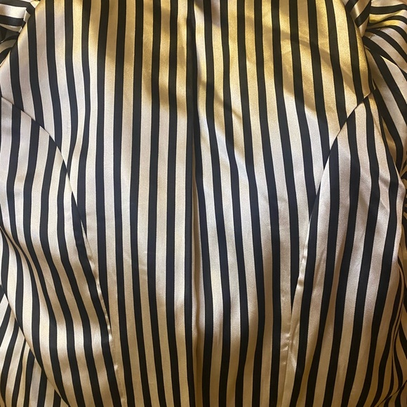 🚫SOLD🚫 NWOT Betsey Johnson black crushed velvet gothic jacket sz 10 - Picture 6 of 8